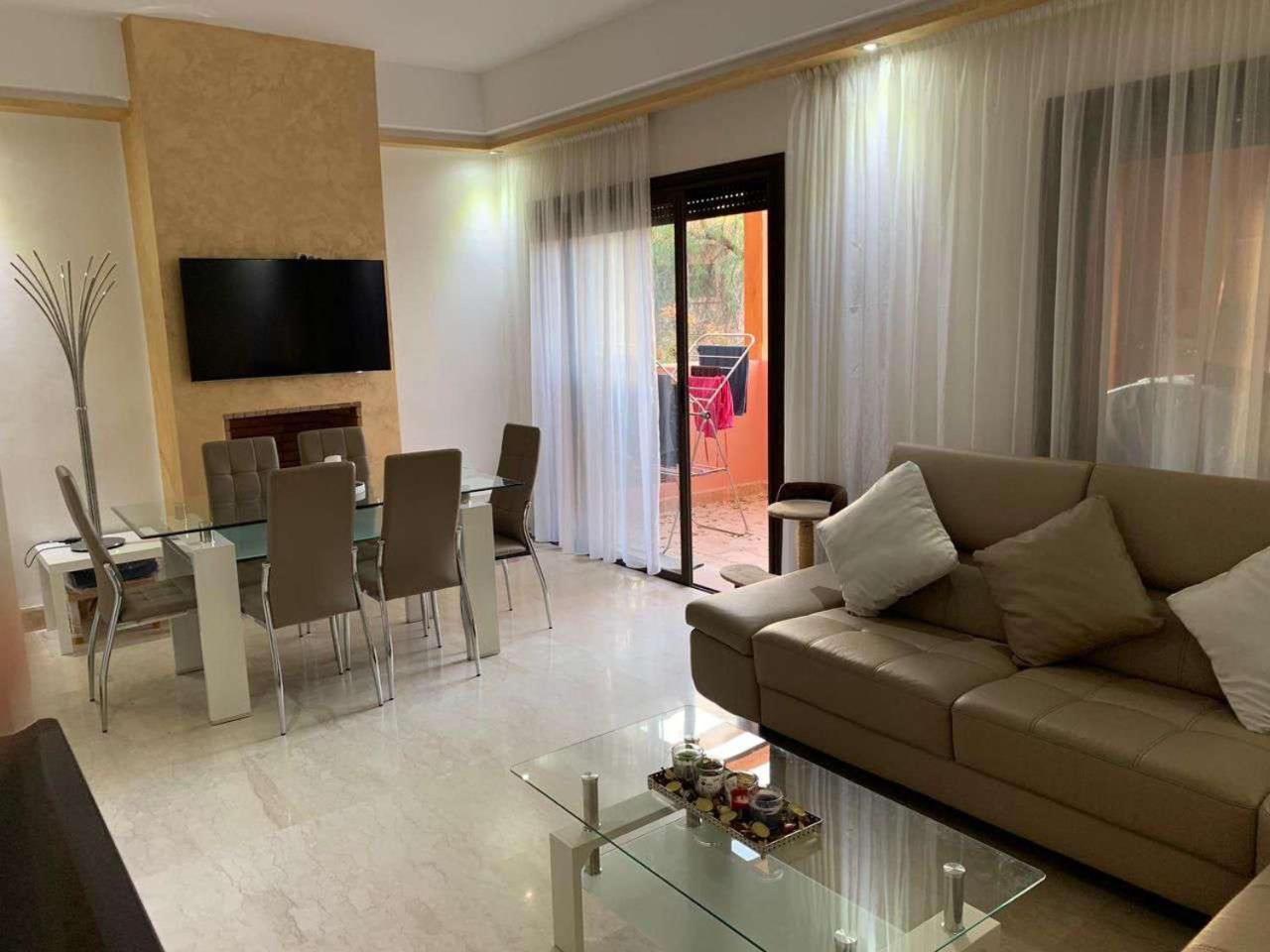 Beautiful Cozy With Pool Appartement *